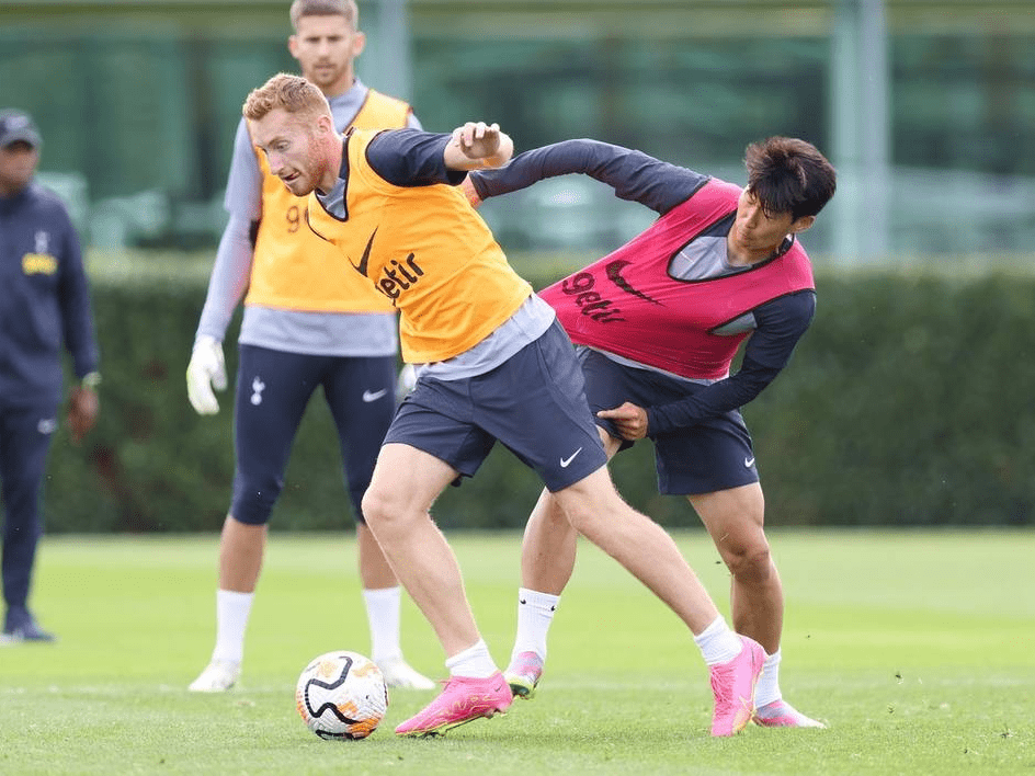 足球欧冠决赛将首次引入AI裁判辅助系统（AI裁判辅助系统将首次亮相欧冠决赛）