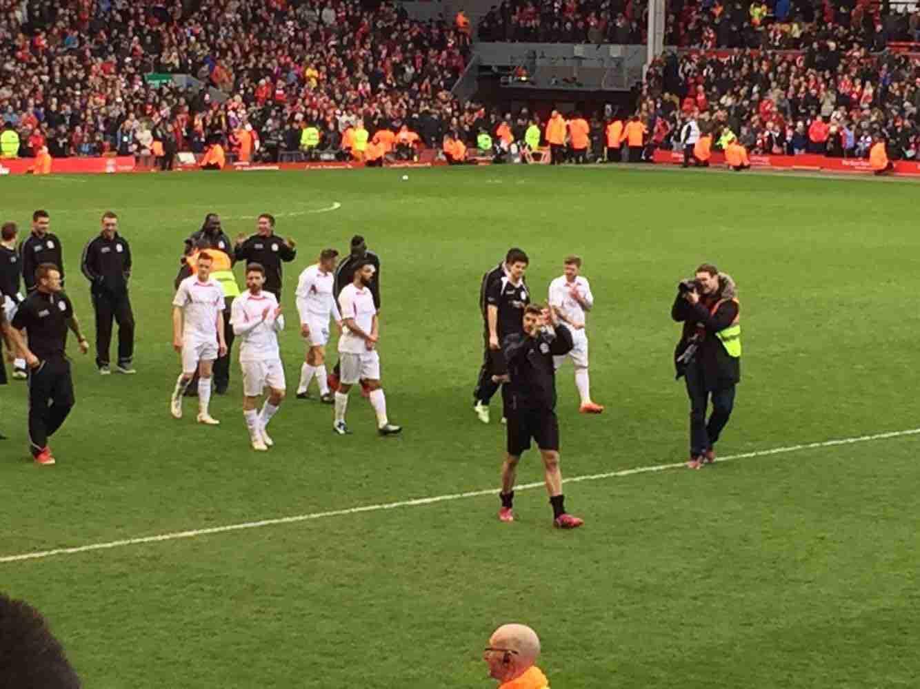 普约尔：我在家里很少谈足球，两个女儿最近才知道我曾效力巴萨（普约尔：家中几乎不聊足球，女儿们最近才知道我曾为巴萨踢球）