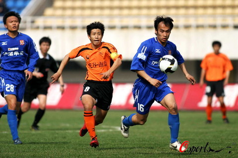 小法：我师从众帅博采众长；对亨利有极高的敬意甚至有点怕他（法布雷加斯：从众多名帅汲取所长，对亨利敬重至深甚至略感畏惧）