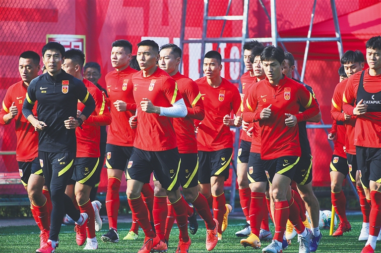 有球队想挖你？李国旭：有人问过我，现在大连足球对我最重要（被球队挖角？李国旭：有人联系过我，当下大连足球最重要）