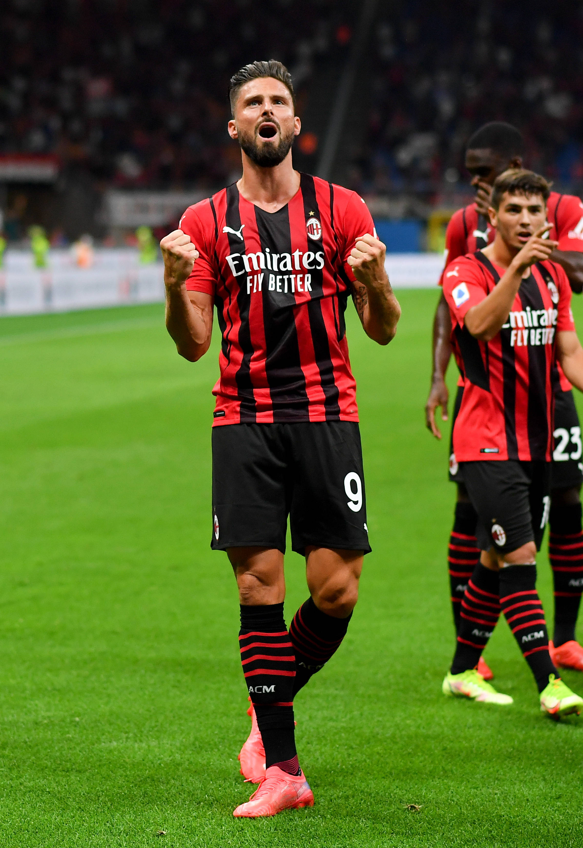 中超：上海海港主场3-2战胜长春亚泰（中超：上海海港主场3比2力克长春亚泰）