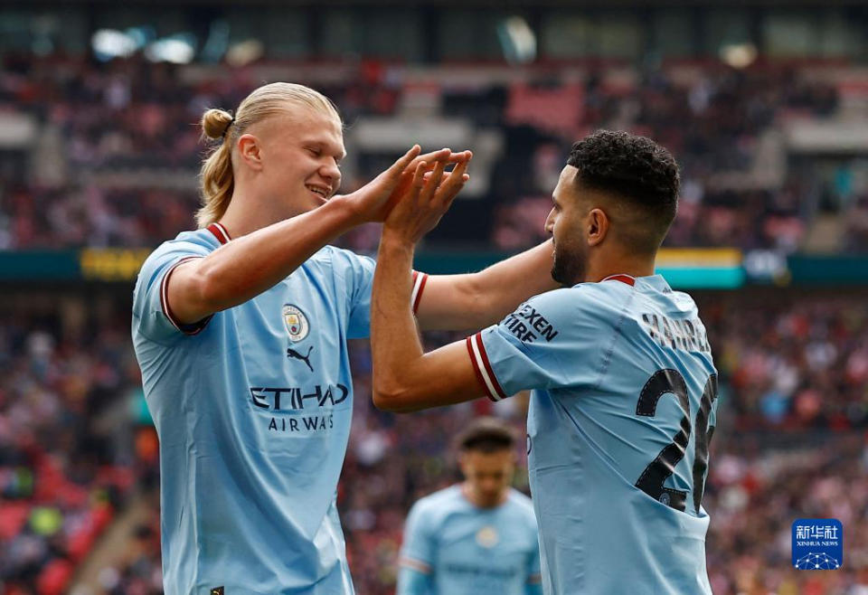 镜报：曼联1月无法召回霍伊伦，那不勒斯有欧冠资格就能买断（镜报：曼联冬窗不能召回霍伊伦，那不勒斯若获欧冠席位可执行买断）