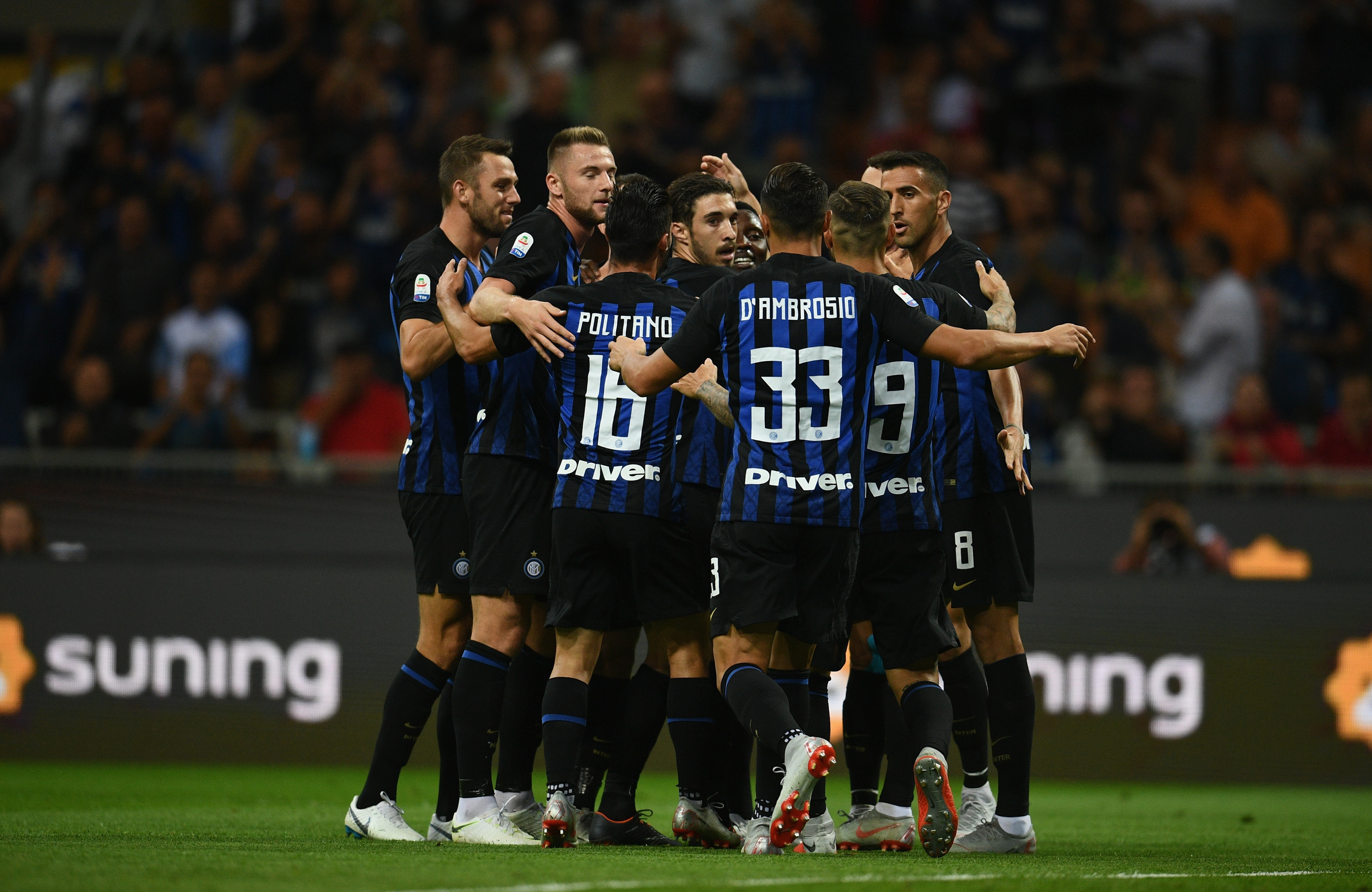 李金羽：会用组合拳方式买外援，或在海外进行第二阶段冬训（李金羽：引援将采取组合策略，第二阶段冬训或转战海外）