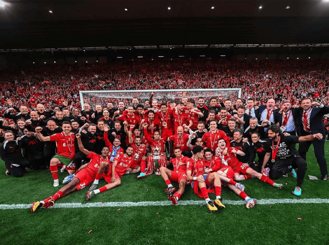 2280万买的恩里克砸手里？斯基拉：国米正找寻邓弗里斯的替补（2280万引进的恩里克成鸡肋？斯基拉：国米正物色邓弗里斯替身）