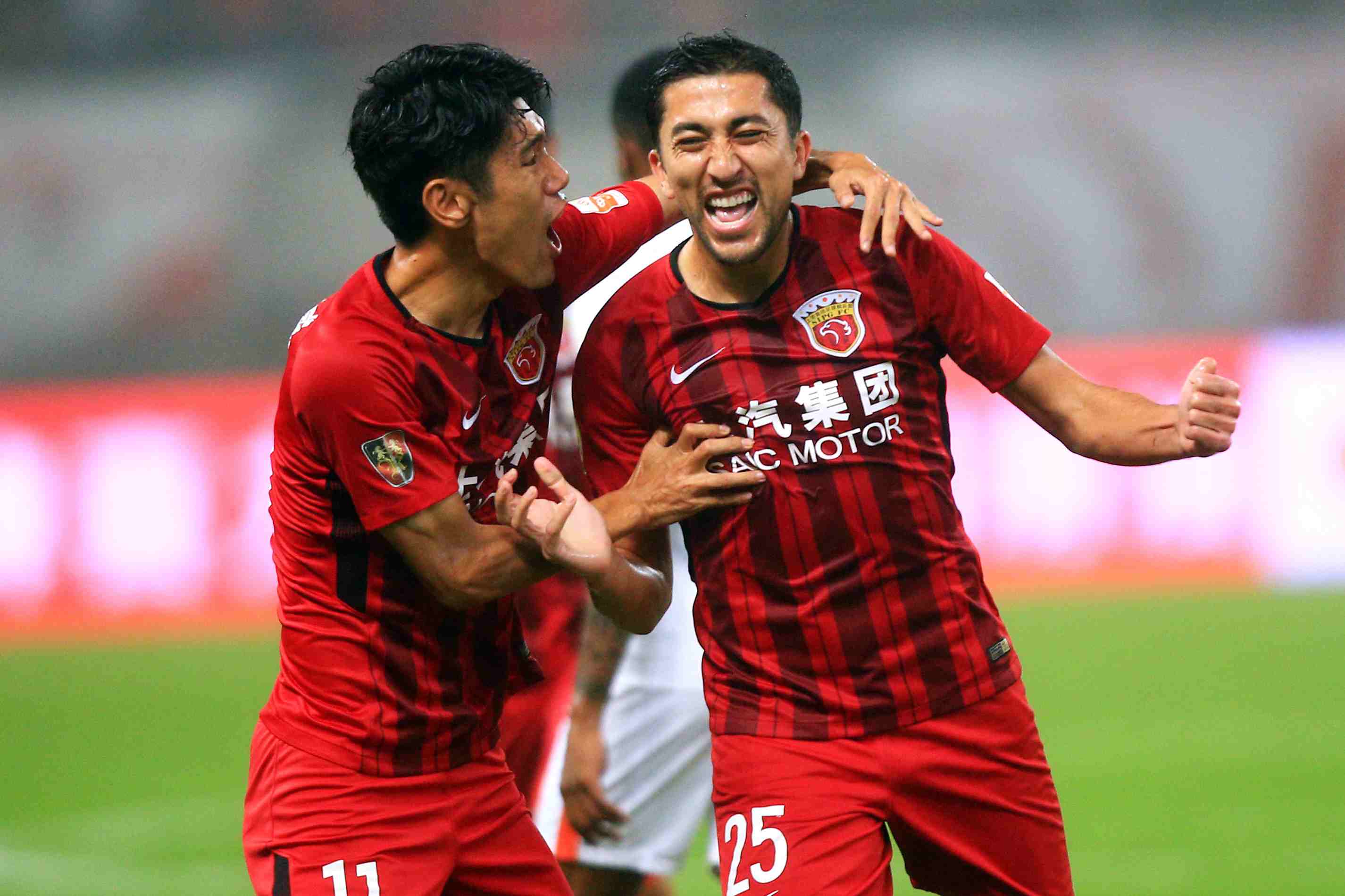 罗马诺：切尔西愿支付埃斯特旺的浮动条款，总价可超6500万欧（罗马诺：切尔西愿触发埃斯特旺附加条款，整体费用或将突破6500万欧）