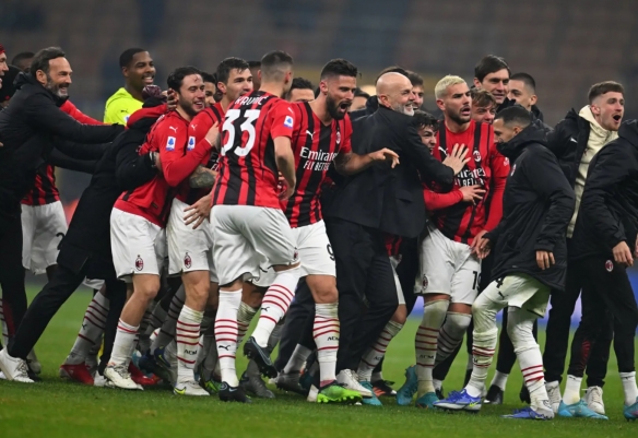 河南队本赛季通过定位球总计打入29球，位列中超所有球队之首（河南队本赛季定位球进球达29个，领跑中超）