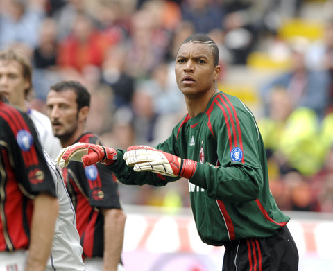 奥斯卡报平安：感谢球迷们的祝福和留言，我没事的（奥斯卡报平安：谢谢球迷关心，我一切安好）