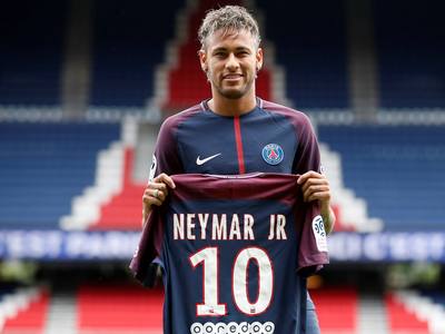 杜兰特连续得分带动全队（杜兰特连连得分点燃全队）