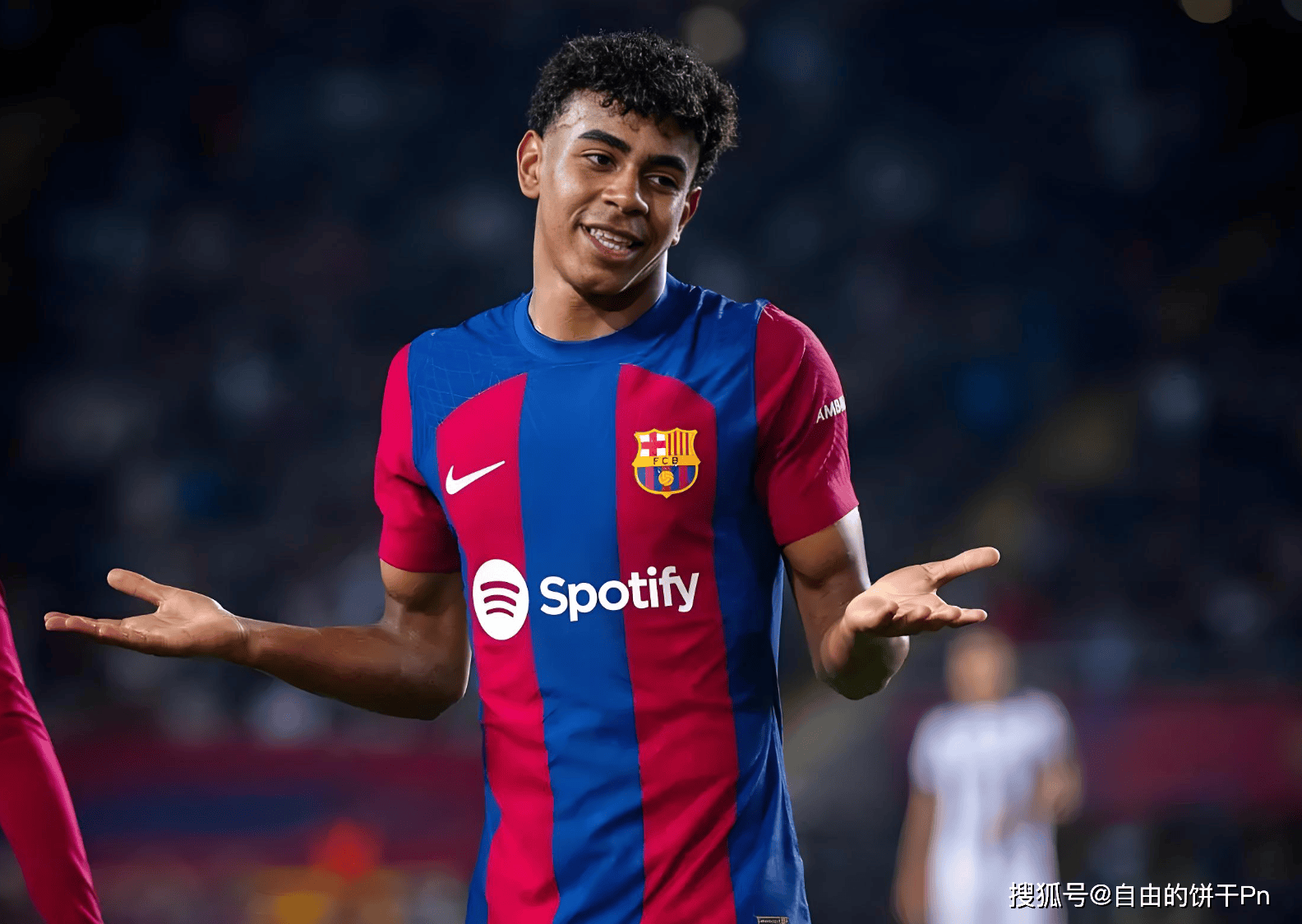 勇士官方：格林扭伤右脚，本场比赛不会回归（勇士官方通报：格林右脚扭伤，本场比赛提前退场）