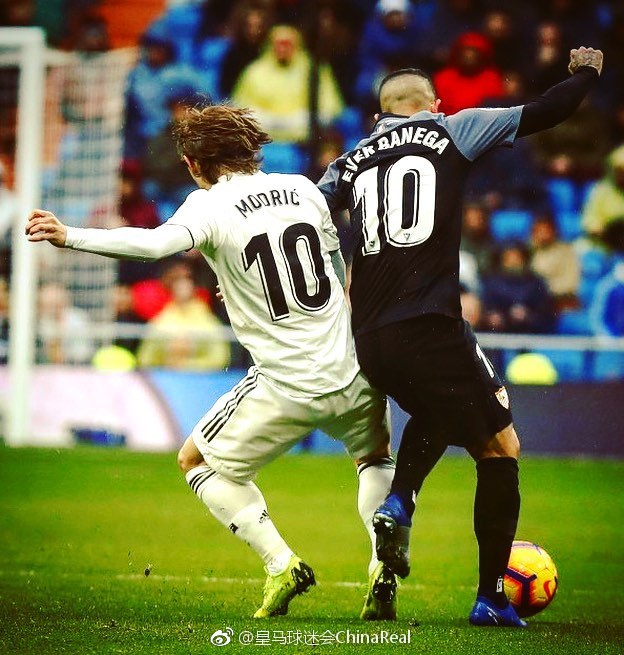 解说国安这场亚冠，真能给你气出好歹龙队从第一场平...（国安亚冠赛后解读：看得人直冒火，龙队自首战平局起就不在状态）