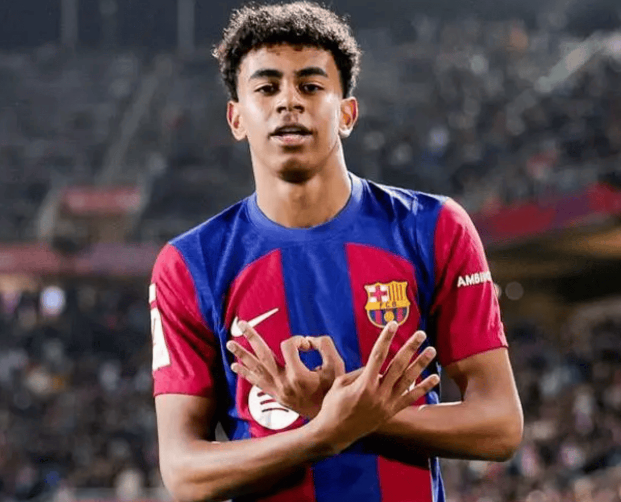 意著名足球经纪人：萨内在加拉塔萨雷能成为领袖，他水准很高（意大利知名足球经纪人：萨内可在加拉塔萨雷担当核心，水平极高）