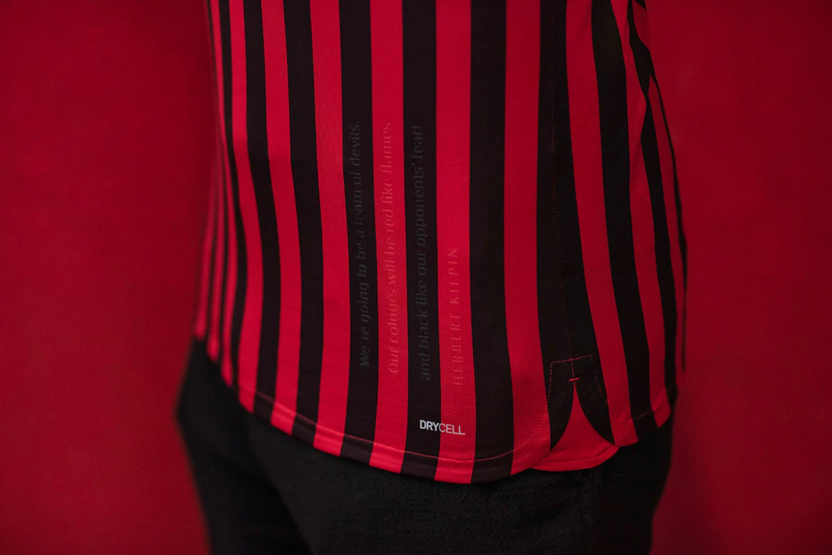 2月4日NBA看点：快船与保罗分手，对阵老鹰会有何影响？（2月4日NBA焦点：快船与保罗分道扬镳，迎战老鹰有何变数？）