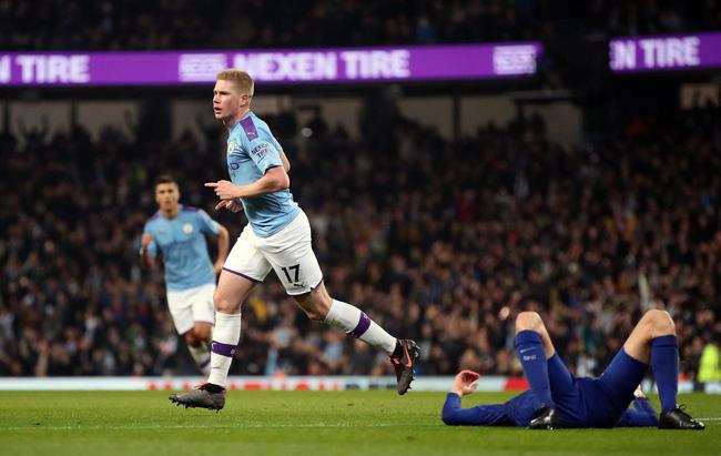 前热刺球探金认为拉什福德缺乏忠诚，不打算签下他，尽管热刺对他的转会传闻不断。（前热刺球探金称拉什福德欠缺忠诚，虽转会传闻不止仍拒签）