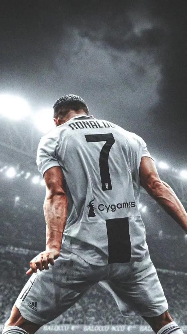 电讯报：纽卡有意引进小将斯密特，该球员非常乐意在一月加盟（电讯报：纽卡盯上小将斯密特，后者愿在一月加盟）