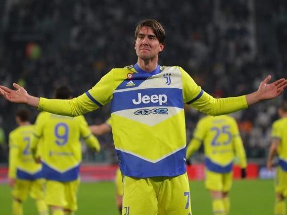 德转列美职联历史全明星11人：梅西领衔，伊布、贝克汉姆在列（德转评美职联历史最佳11人：梅西领衔，伊布、贝克汉姆入选）